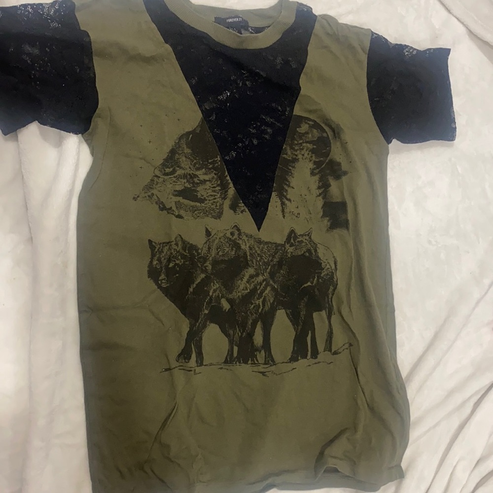 Forever 21 t shirt
